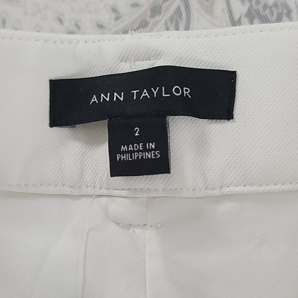 Polished chic career look Ann Taylor trousers ivory Size 2 Career boardroom - Picture 8 of 8